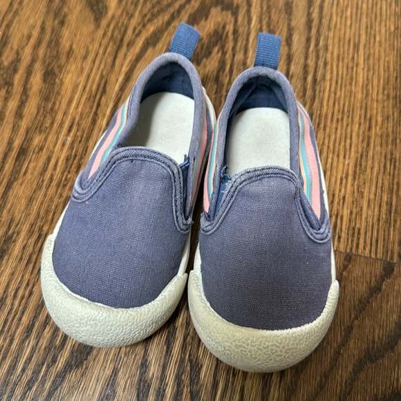 Oshkosh shoes size 6 - Picture 1 of 1